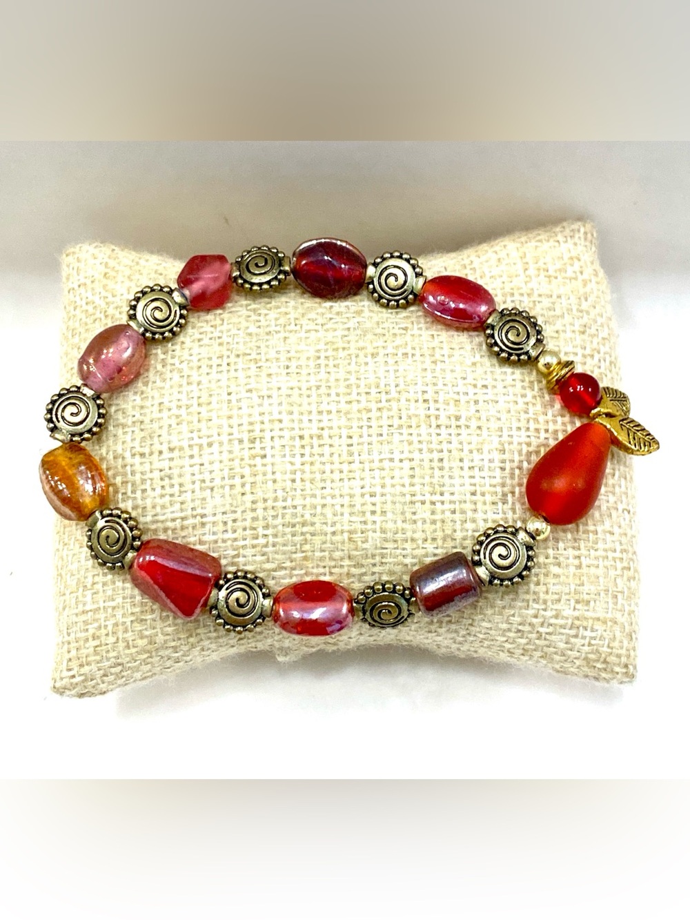 Vintage Handmade Crimson Red Glass Murano Style Bead Antiqued Gold Bracelet NWOT